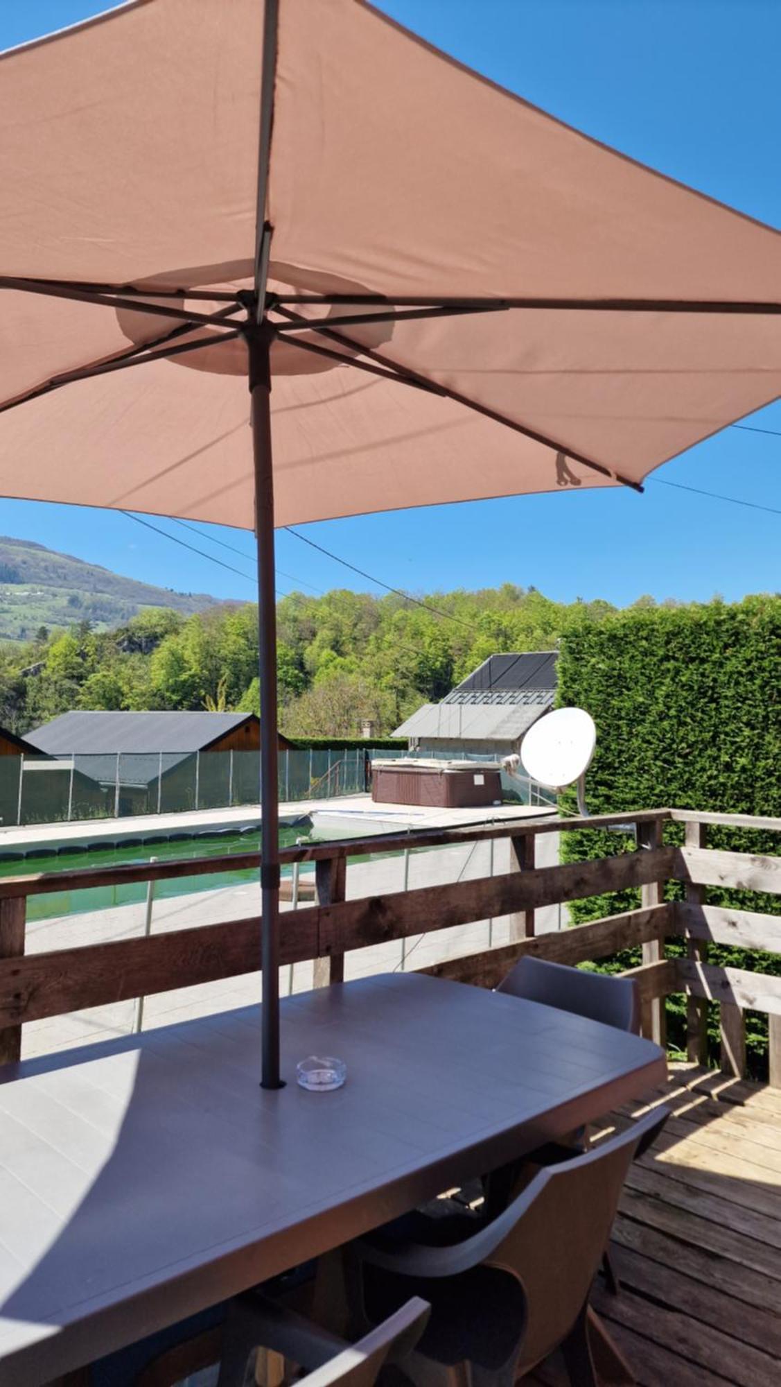 Chalet Bord De Lac Avec Piscine N2E Laffrey Exterior photo