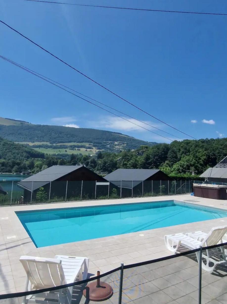 Chalet Bord De Lac Avec Piscine N2E Laffrey Exterior photo