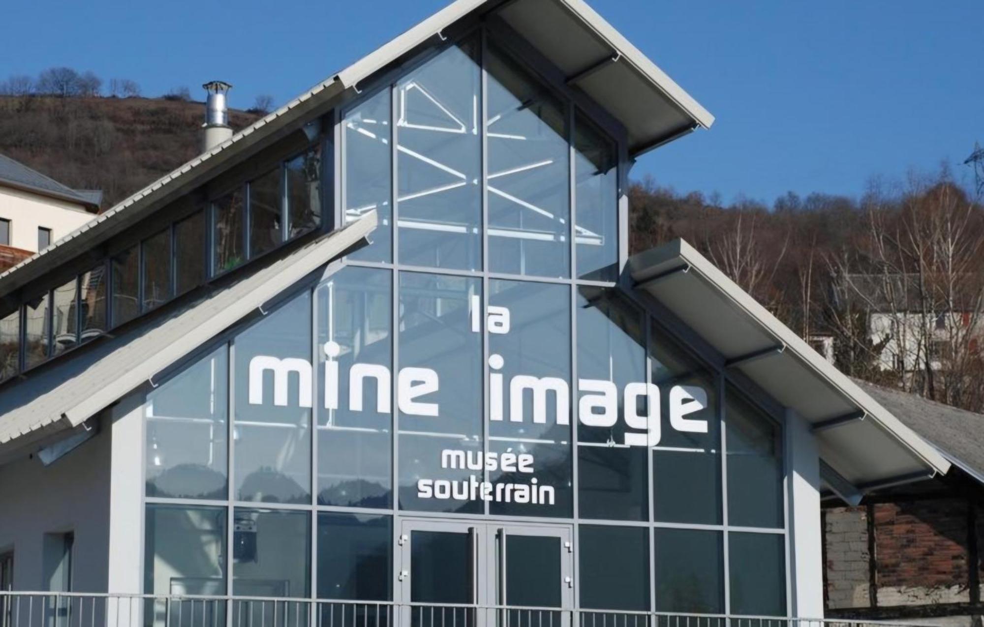 Chalet Bord De Lac Avec Piscine N2E Laffrey Exterior photo
